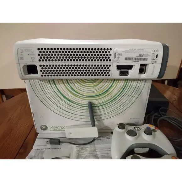 Xbox 360 White With Box Two Controllers 360 Live Cam And Cords Tested